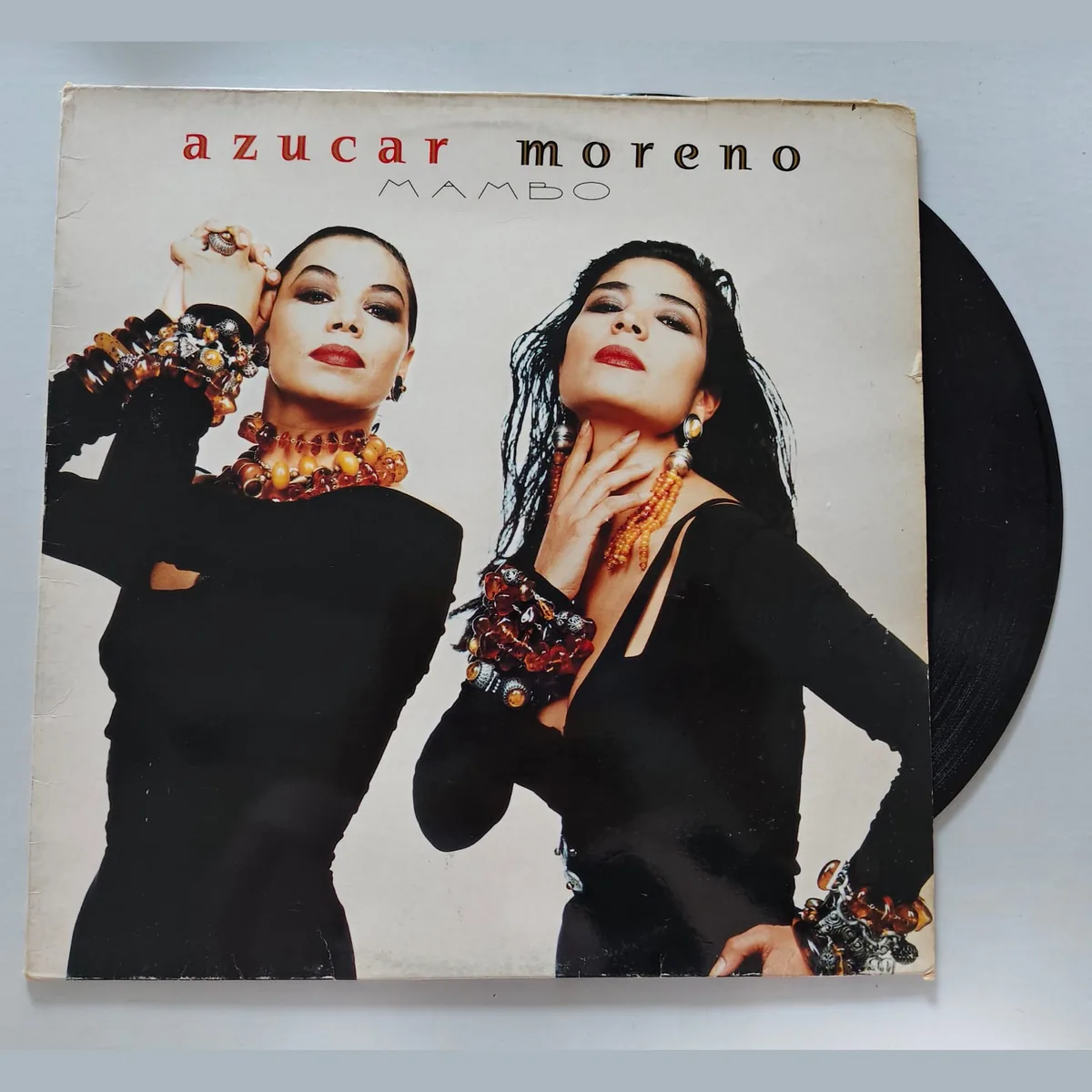 Portada de Mambo, de Azúcar Moreno