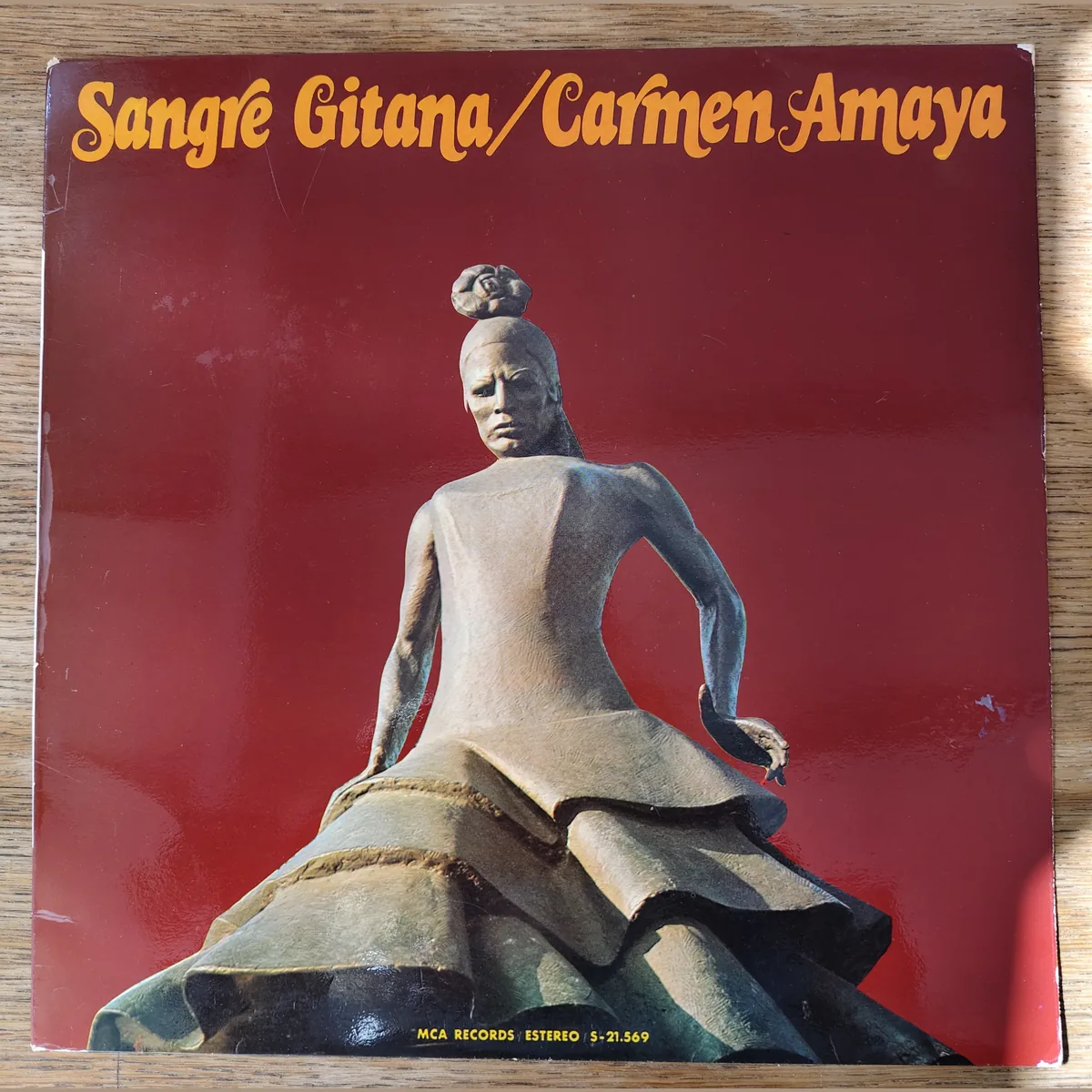 Portada de Sangre gitana, de Carmen Amaya