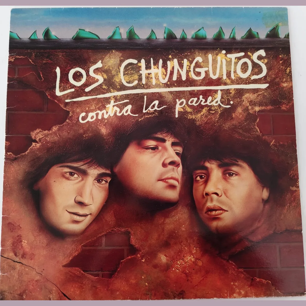 Portada de Contra la pared, de Los Chunguitos